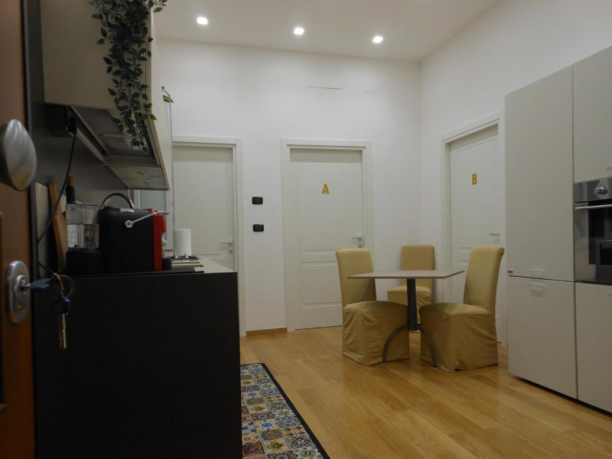New Rooms Center Бари Экстерьер фото