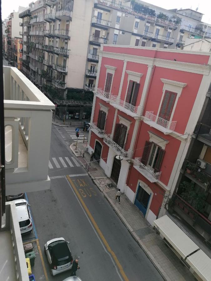 New Rooms Center Бари Экстерьер фото