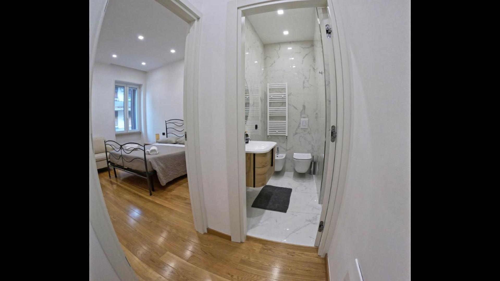 New Rooms Center Бари Экстерьер фото