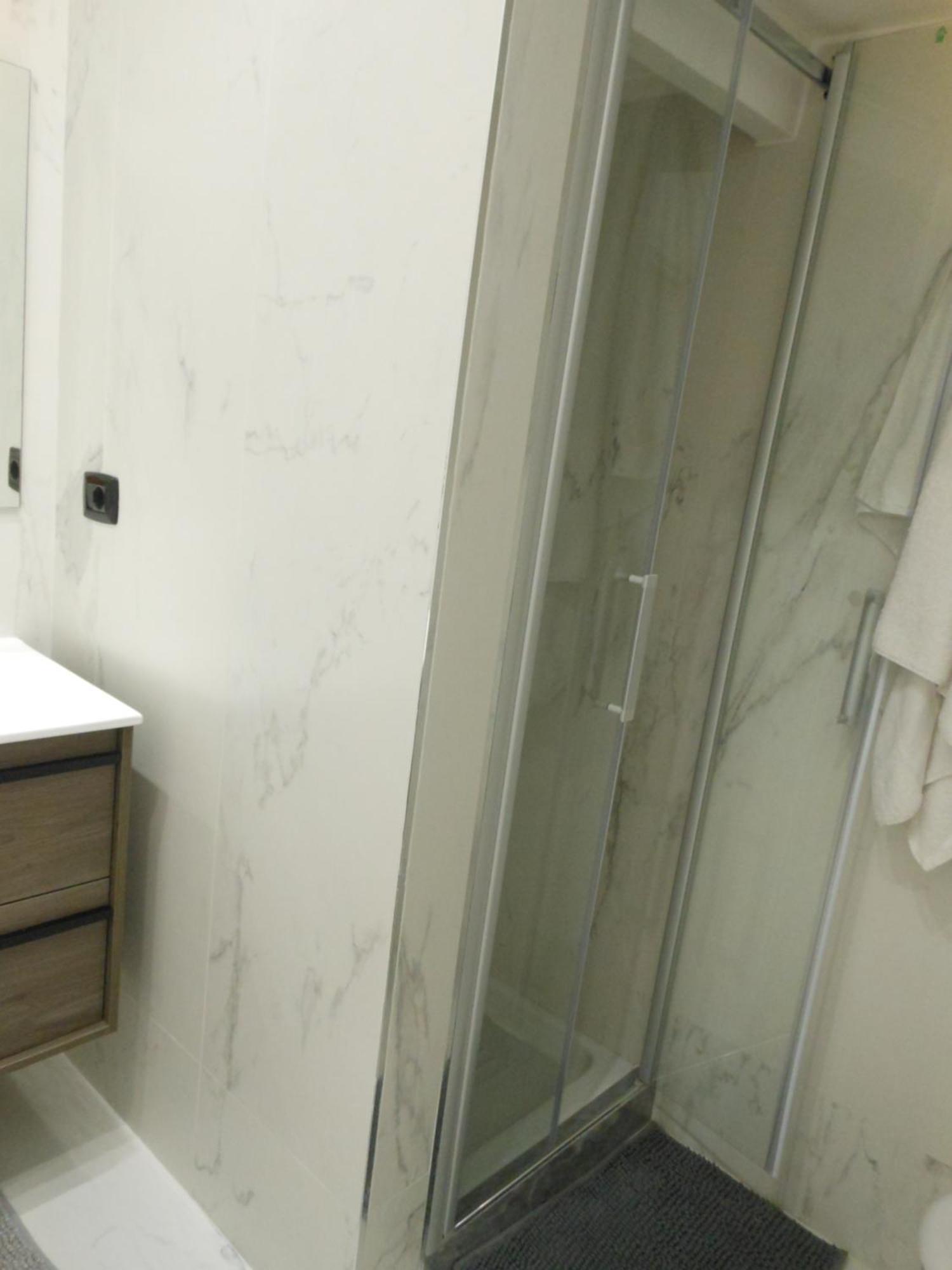 New Rooms Center Бари Экстерьер фото